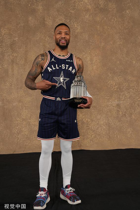 詹姆斯的个 詹姆斯的个